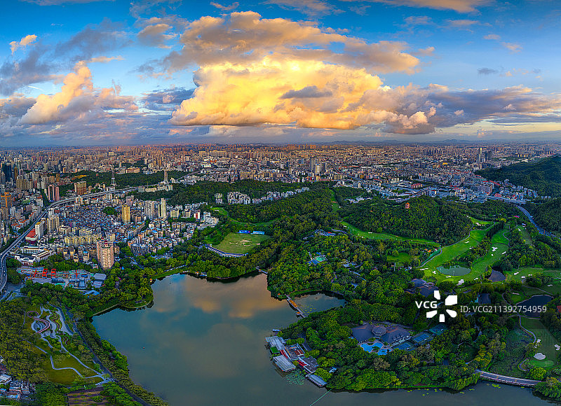 广州麓湖公园祥云图片素材