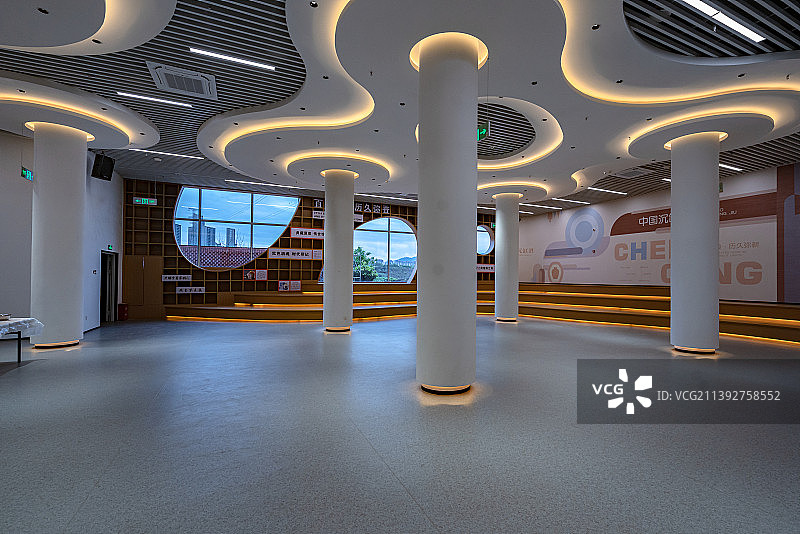 现代城市建筑大厅内部结构图片素材