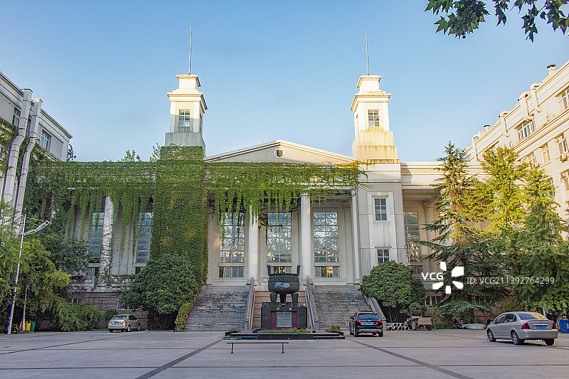 南京工业大学沉毅广场图片素材