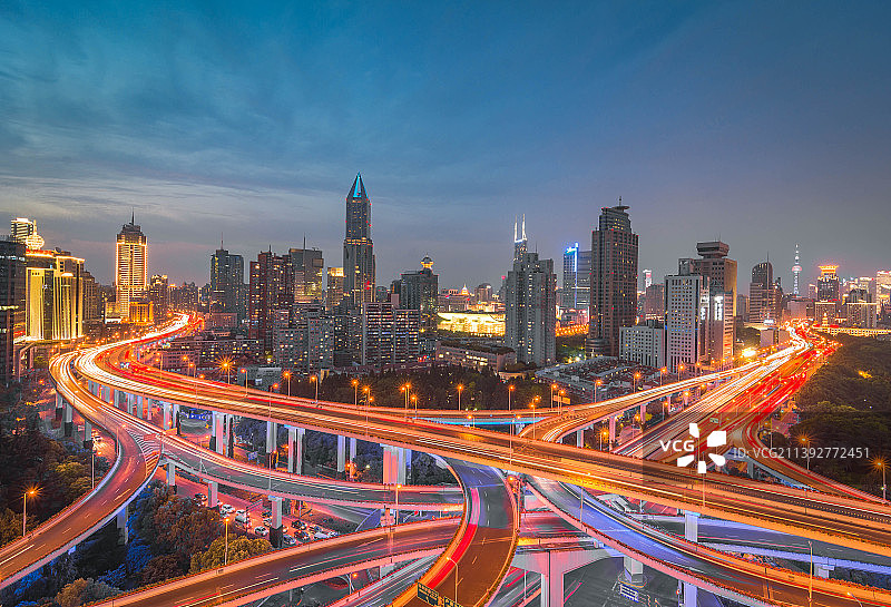 上海延安中路高架城市夜景图片素材