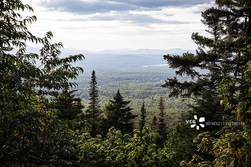 白面山视角下的阿迪朗达克山脉图片素材