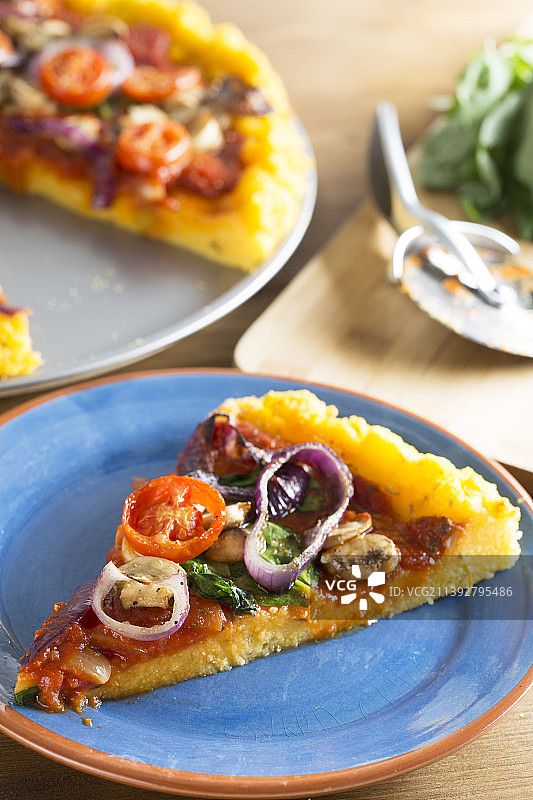 餐桌盘装美食高角度视图图片素材