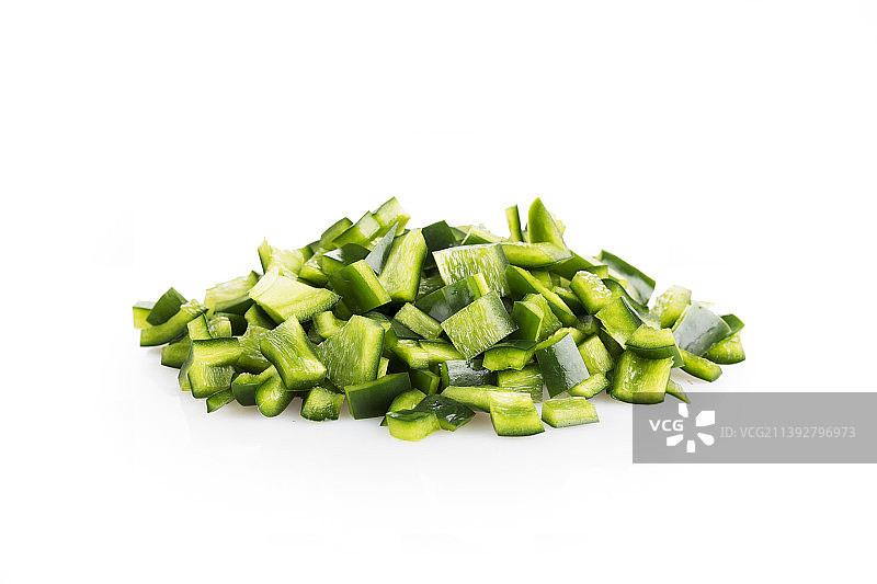 白色背景上的蔬菜丁特写图片素材