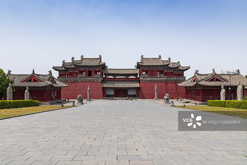 河南省巩义市宋仁宗赵祯永昭陵及陵前石像图片素材