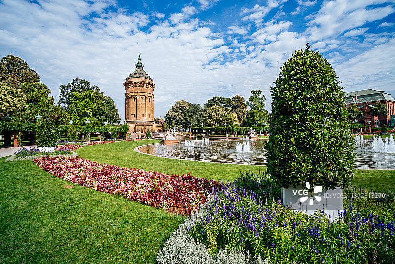 德国曼海姆水塔喷泉花园图片素材