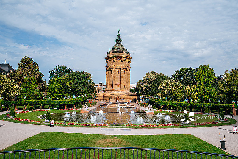 德国曼海姆水塔喷泉花园图片素材