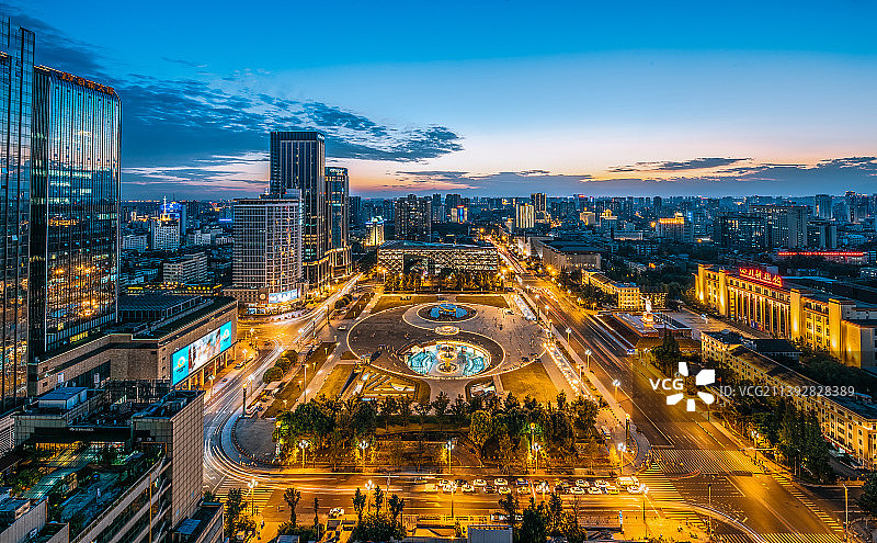 俯瞰繁华的成都市天府广场风光图片素材