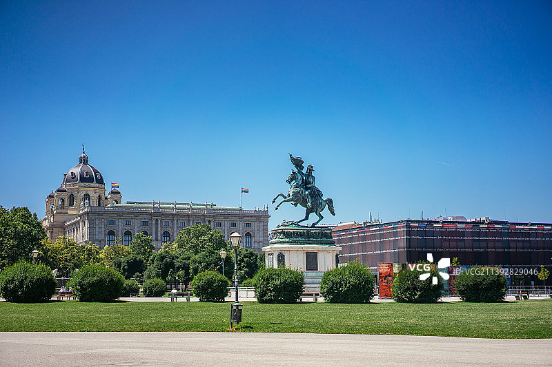 奥地利维也纳，英雄广场与霍夫堡宫图片素材