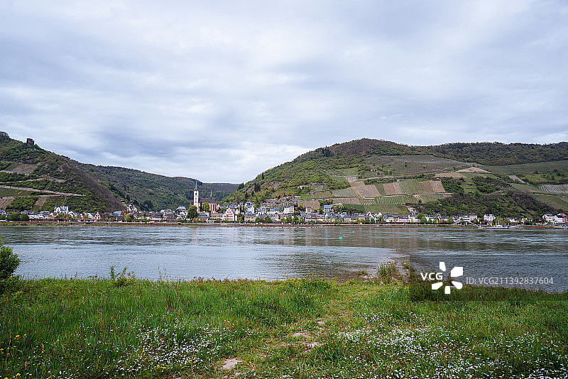 美丽的德国莱茵河与葡萄园小镇自然风光图片素材