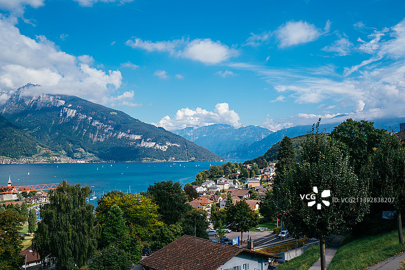 美丽的瑞士图恩湖湖光山色风光图片素材