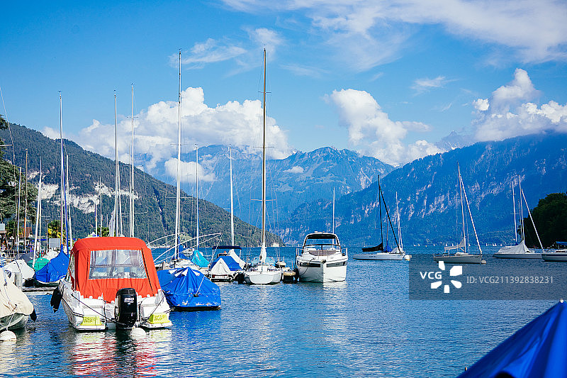 美丽的瑞士图恩湖湖光山色风光图片素材