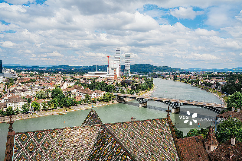 俯瞰美丽的瑞士莱茵河与城市风光图片素材
