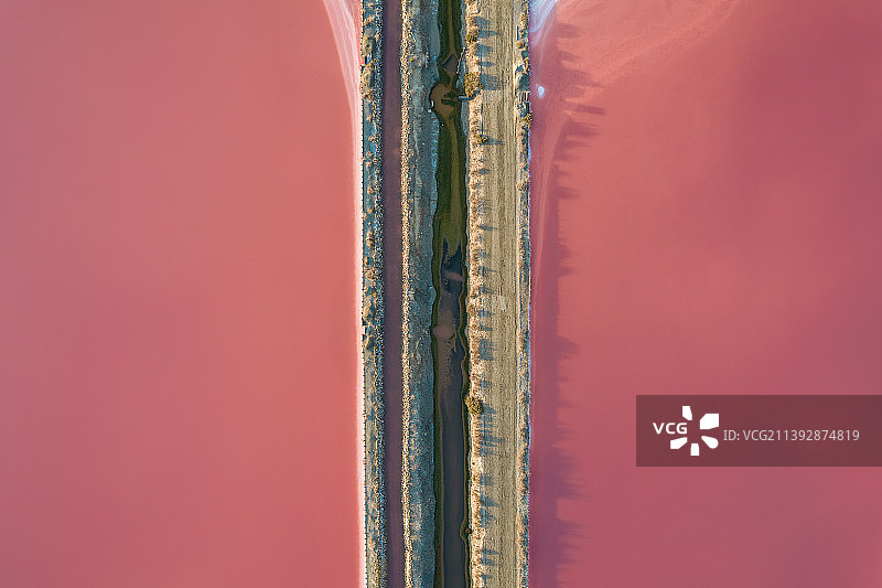 法国南法粉色盐湖航拍图片素材