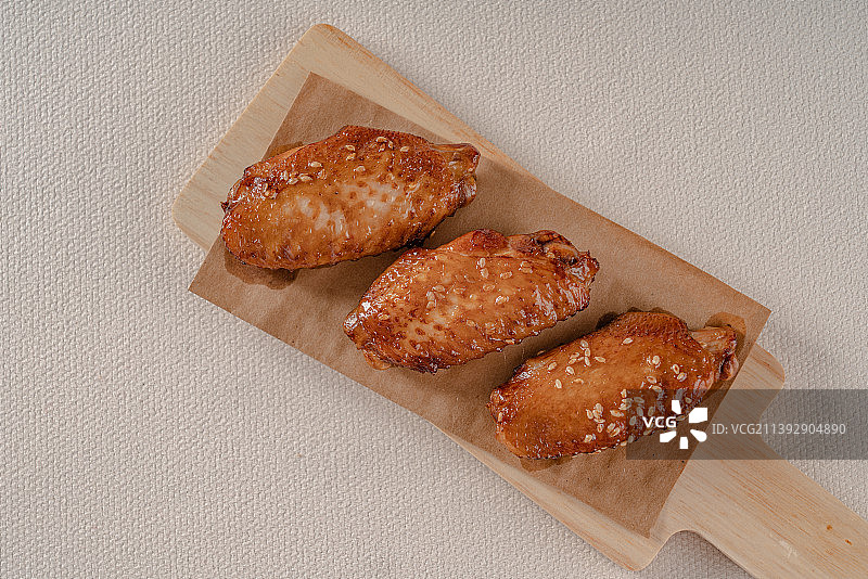 香烤脆皮鸡翅静物图片素材