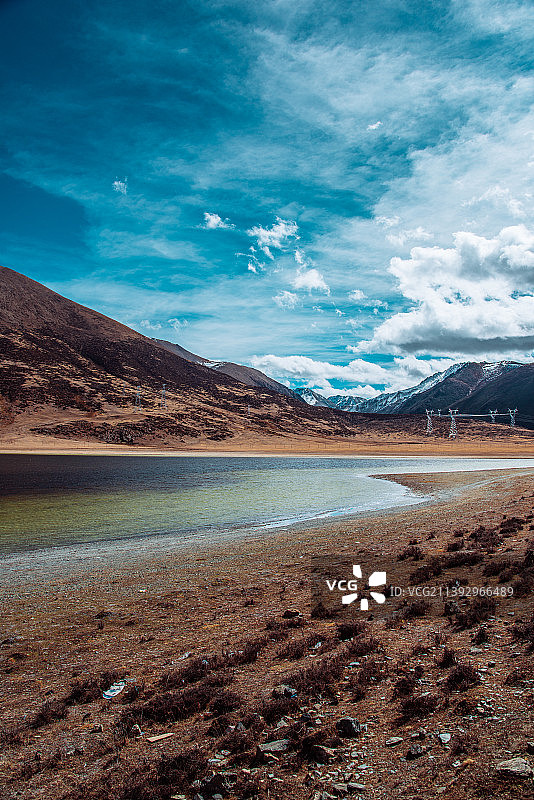 安久拉山口：位于西藏昌都，翻越了垭口，也就由怒江流域进入了生长传奇与神话的雅鲁藏布江流域图片素材