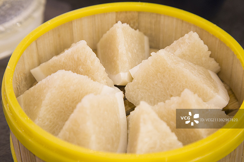 海南三亚特色传统美食椰子饭图片素材