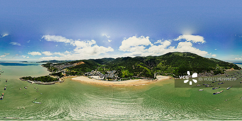 苍南县渔寮雾城月亮湾沙滩航拍全景图片素材