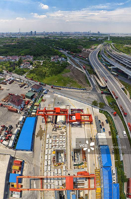 沪通二期铁路越黄浦江盾构现场图片素材