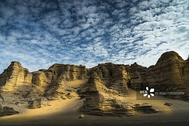 哈密魔鬼城图片素材