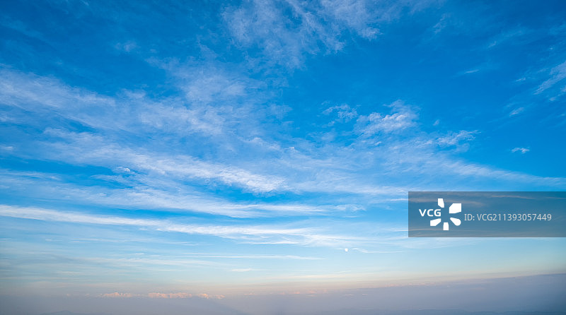 晴朗蓝天白云背景图片素材