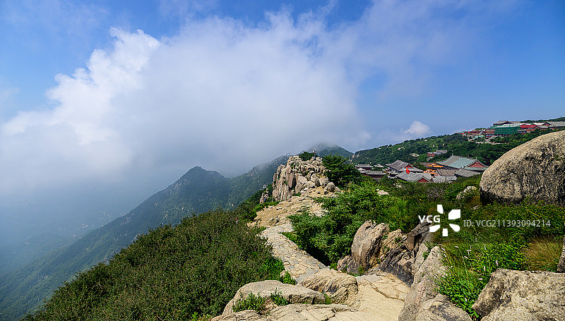 “五岳之首”、“天下第一山”之称，山东泰安泰山，世界文化与自然双重遗产图片素材