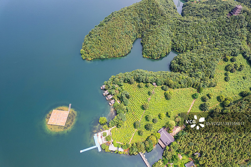 中国湖南株洲市酒仙湖游艇码头图片素材