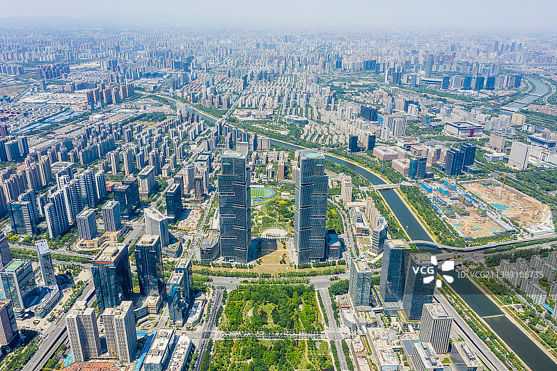 航拍河南郑州郑东绿地中心双子塔写字楼 七里河图片素材