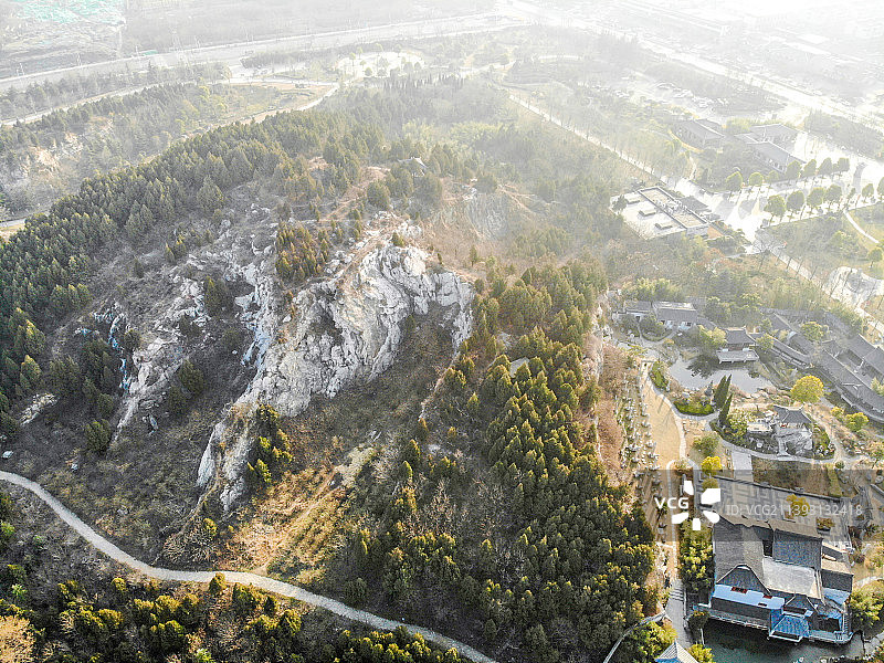 航拍江苏徐州龟山汉墓 九里山两汉文化旅游区龟山景区图片素材