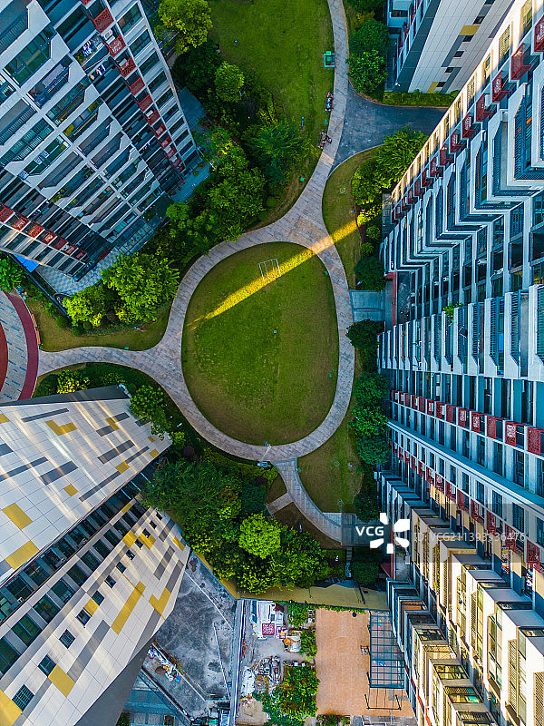 竖屏航拍桂林七星区万达商圈楼盘房地产图片素材