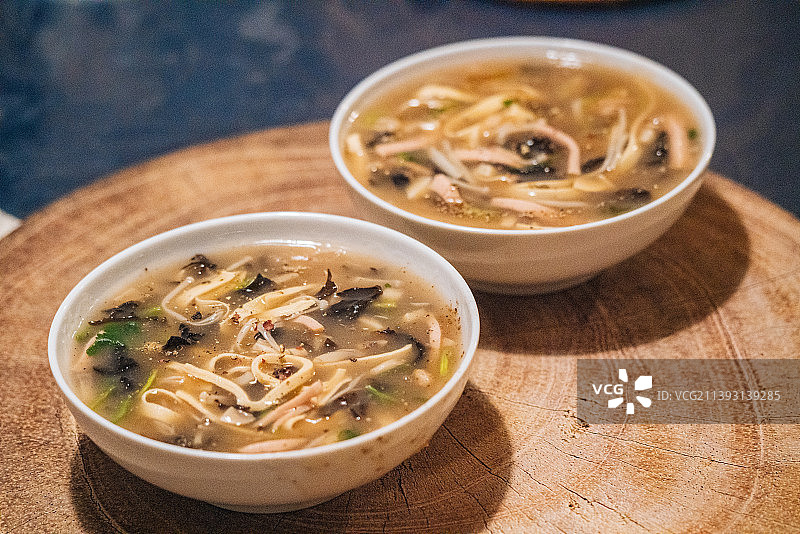 正宗胡辣汤，经典河南风味美食图片素材