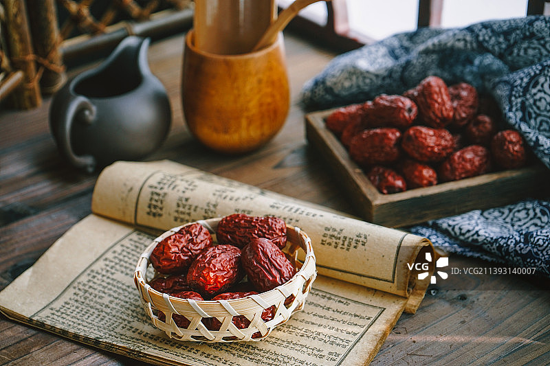 香甜营养的干货：大红枣图片素材
