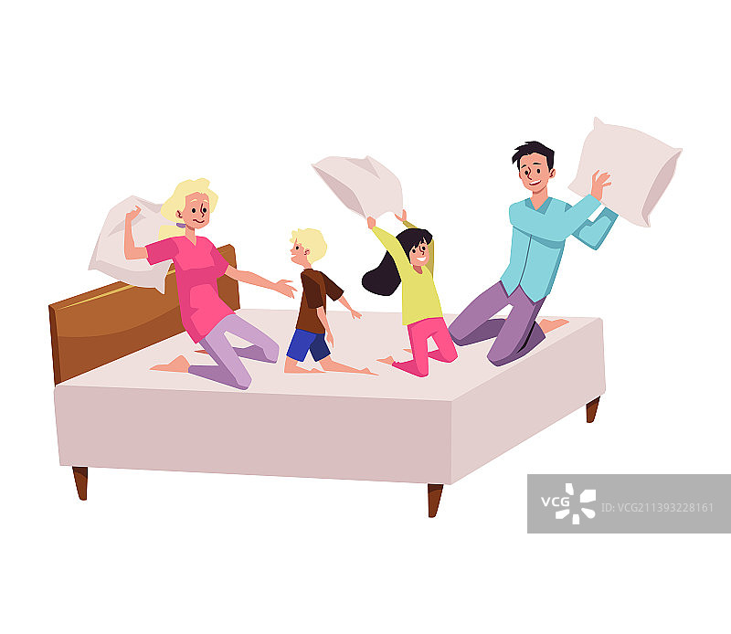 幸福家庭在床上枕头大战图片素材