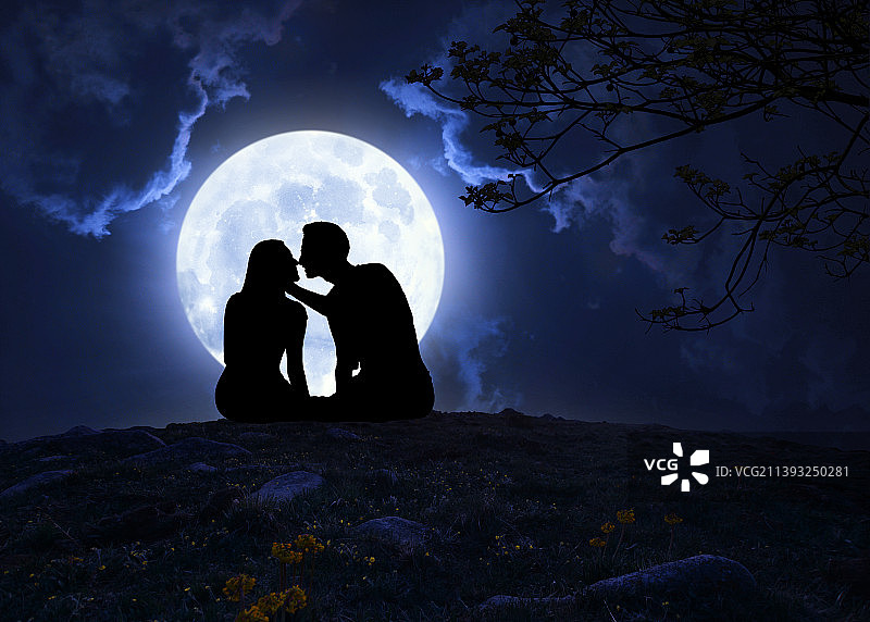 七夕节,满月,情侣亲吻,剪影图片素材