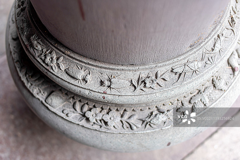 浙江宁波著名景点佛教寺庙北宋保国寺内石柱特写图片素材