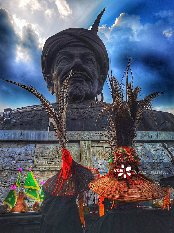 向阿普笃慕祈福 （彝族祖先）图片素材