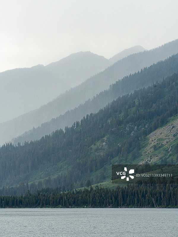 雨中的大提顿国家公园图片素材