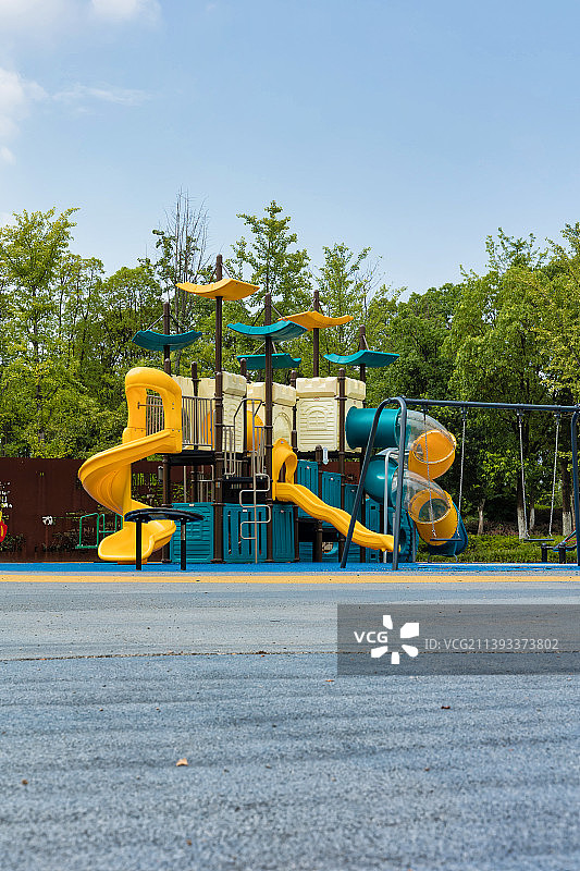 儿童游乐滑梯图片素材
