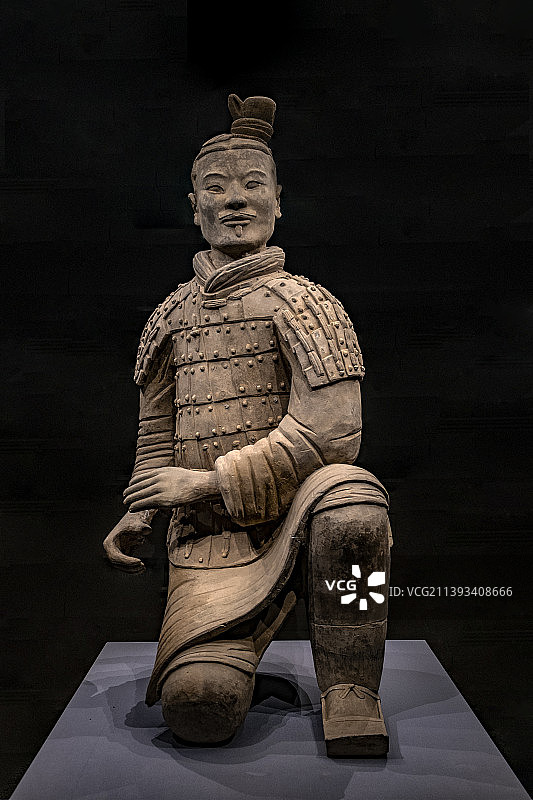 跪射俑图片素材