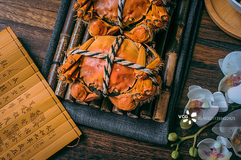 金黄色的阳澄湖大闸蟹美食图片素材