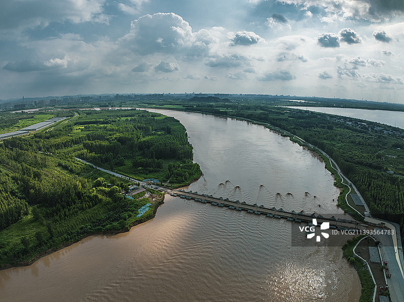 航拍济南黄河浮桥风光图片素材