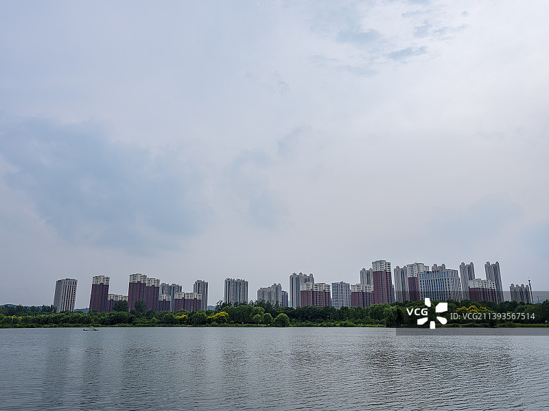 北京冬奥公园旁边的楼群图片素材