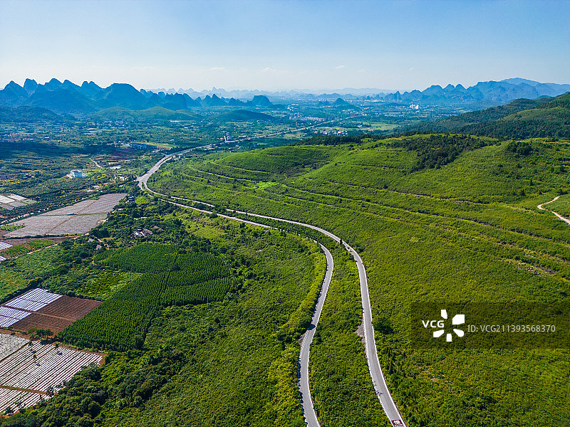 航拍桂林磨盘山公路图片素材