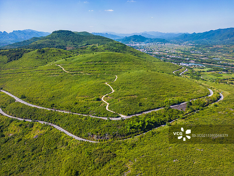 航拍桂林磨盘山公路图片素材