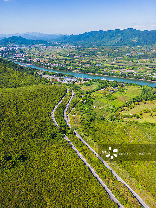 航拍桂林磨盘山公路图片素材