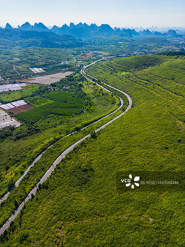航拍桂林磨盘山公路图片素材