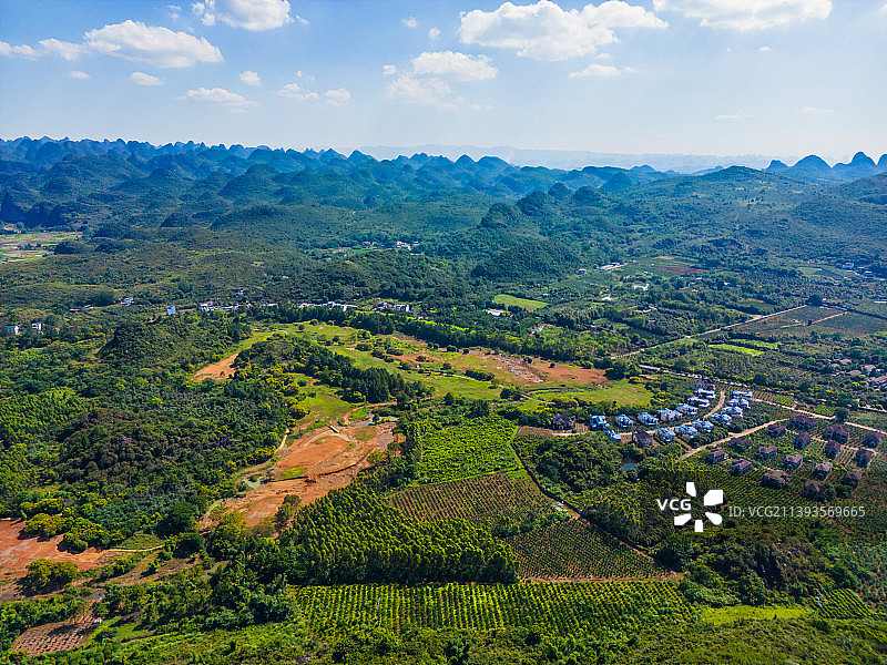 桂林磨盘山顶上的风光图片素材