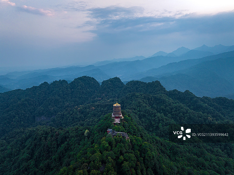 都江堰青城山老君阁晚霞图片素材