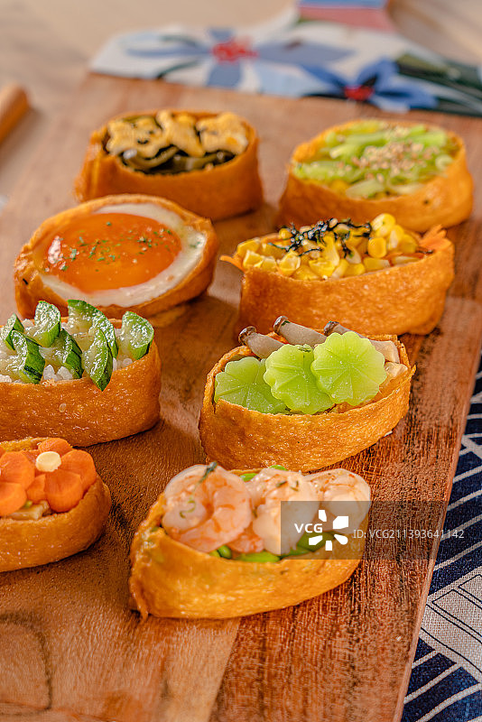 花式稻荷寿司食物静物特写图片素材