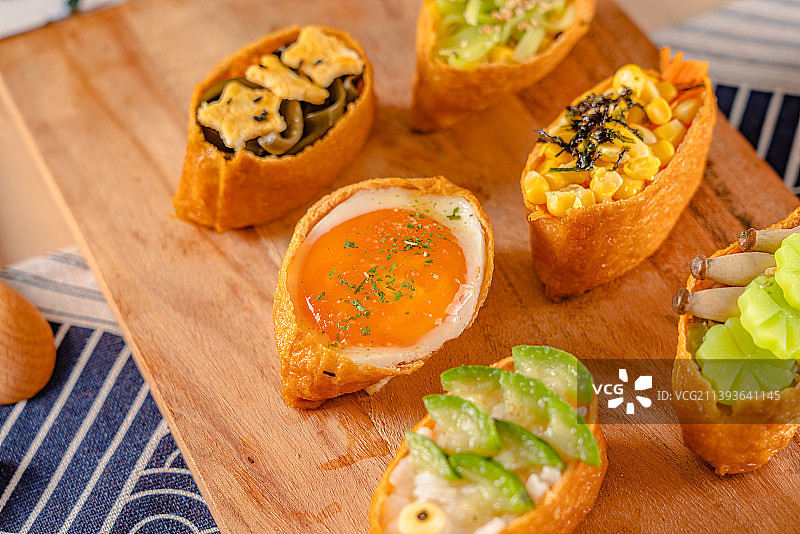 花式稻荷寿司食物静物特写图片素材