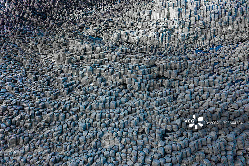 航拍海滩火山岩地貌图片素材